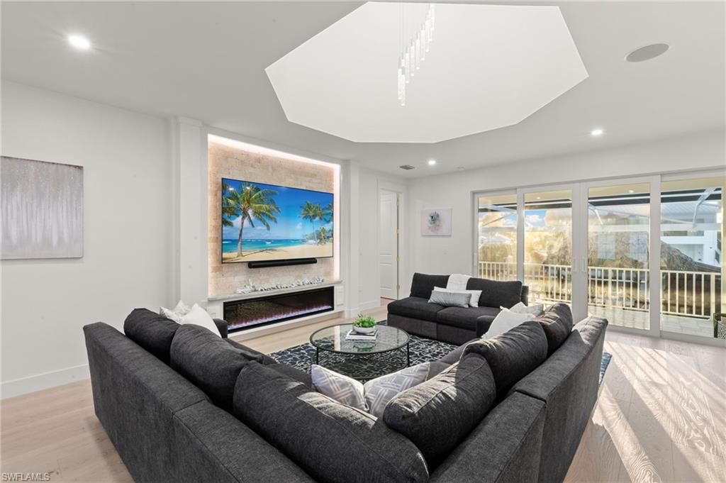 1794 Holiday LN, NAPLES, FL 34104 — photo 4
