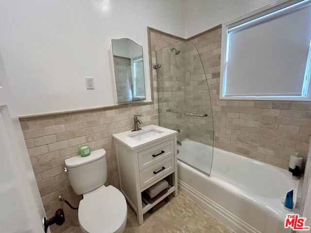 854 4th Street F, Santa Monica, CA 90403