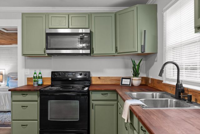 205 Georgia Street, Rossville, GA 30741