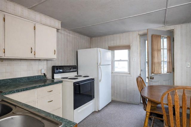 9651 CLAYTON AVENUE, Neenah, WI 54956