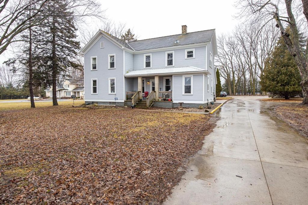 9651 CLAYTON AVENUE, Neenah, WI 54956