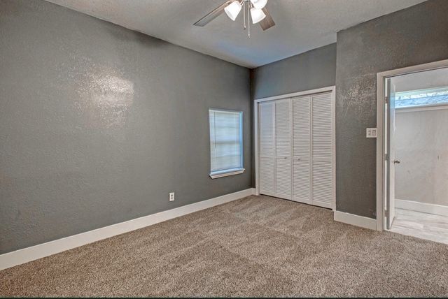 307 Dee Lane, Arlington, TX 76011