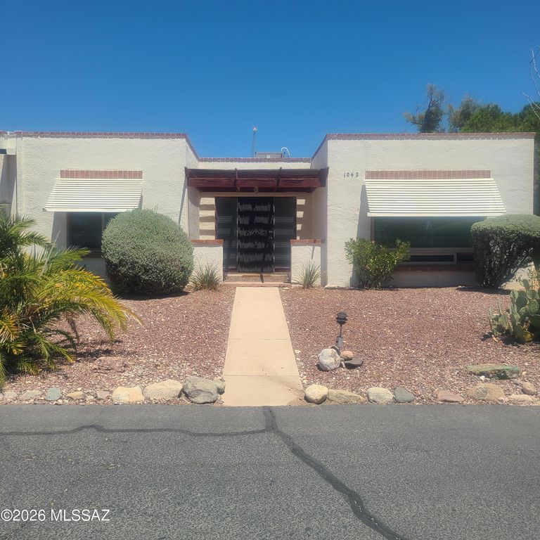 1042 N Vía Primavera, Tucson, AZ 85710