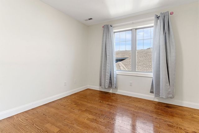 22 Hawthorne Street 2, Boston, MA 02119
