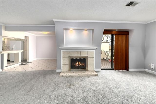 6708 W 109th Street E, Overland Park, KS 66211