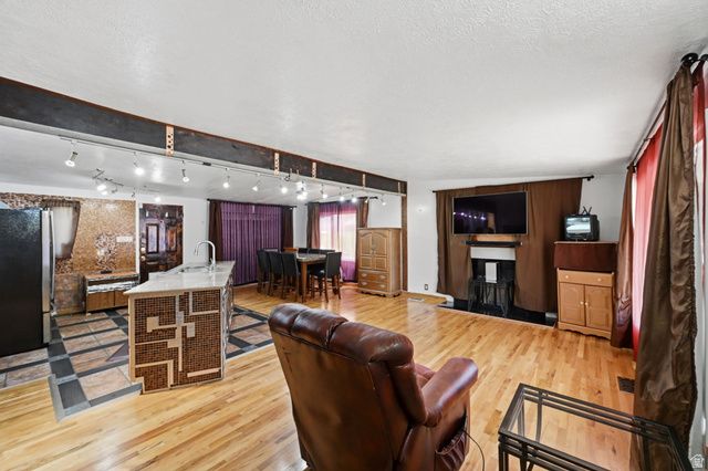 2950 W AMHERST AVE, West Valley City, UT 84119