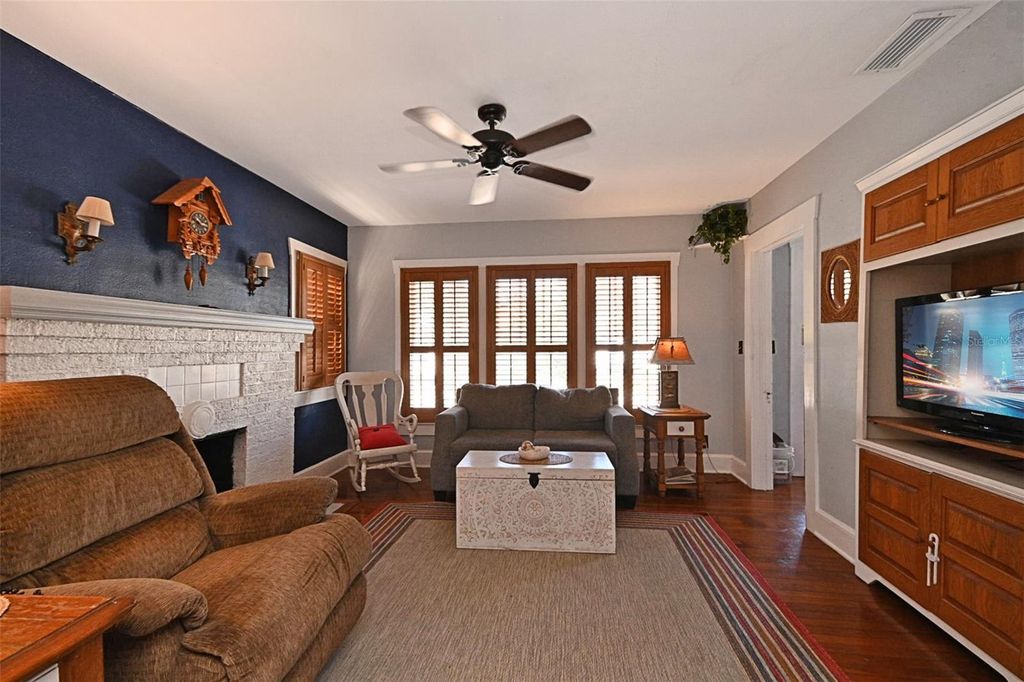 Image 13 of property listing at 118 E YELKCA TERRACE, Edgewater, FL 32132