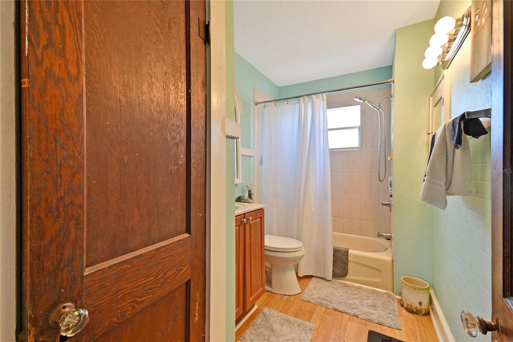 Image 28 of property listing at 118 E YELKCA TERRACE, Edgewater, FL 32132