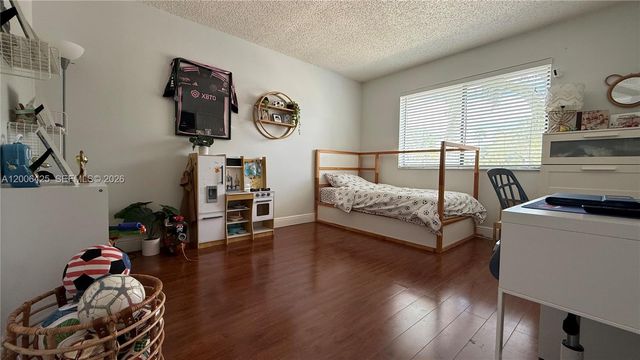 16551 Blatt Blvd 205, Weston, FL 33326