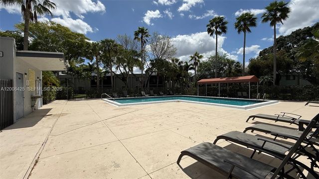 16551 Blatt Blvd 205, Weston, FL 33326