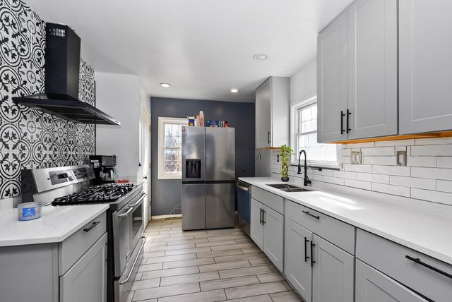 3359 Ann Street, Lansing, IL 60438