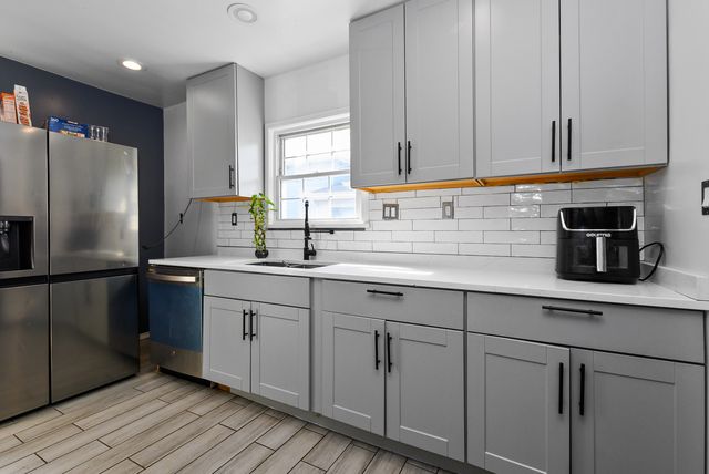 3359 Ann Street, Lansing, IL 60438