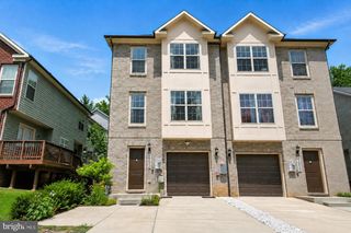 1052 OWENS RD, Oxon Hill, MD 20745