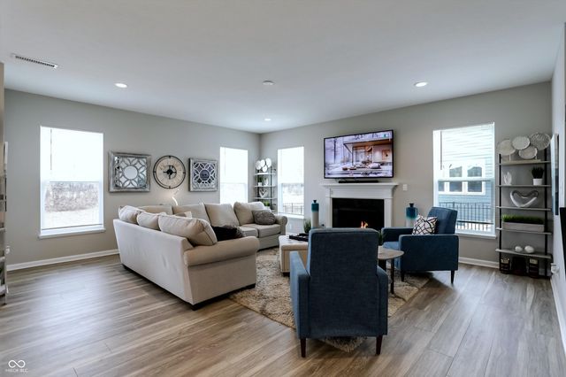 3862 Saddle Club South Parkway, Bargersville, IN 46106