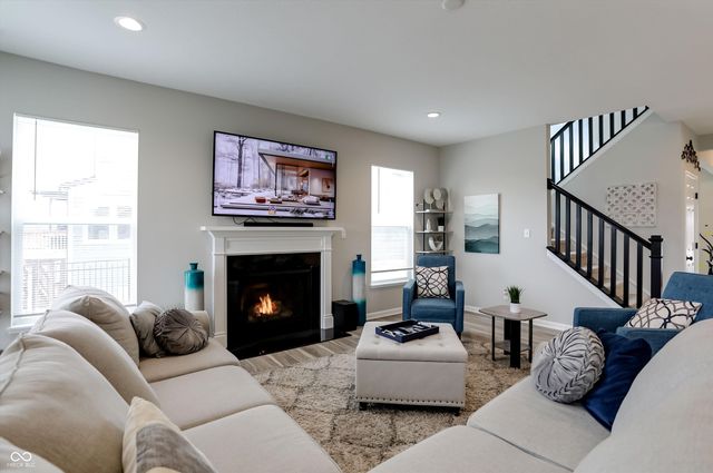 3862 Saddle Club South Parkway, Bargersville, IN 46106