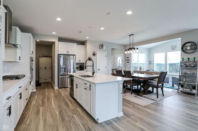 3862 Saddle Club South Parkway, Bargersville, IN 46106