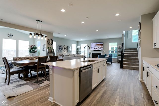 3862 Saddle Club South Parkway, Bargersville, IN 46106