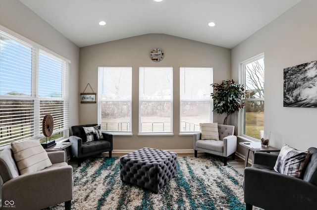 3862 Saddle Club South Parkway, Bargersville, IN 46106