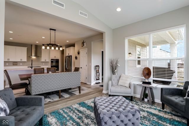 3862 Saddle Club South Parkway, Bargersville, IN 46106