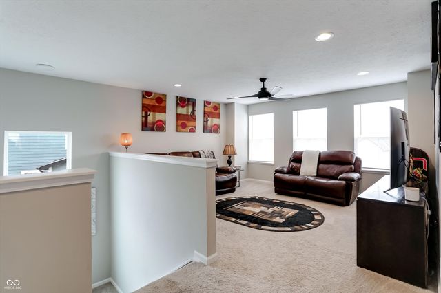 3862 Saddle Club South Parkway, Bargersville, IN 46106