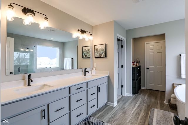 3862 Saddle Club South Parkway, Bargersville, IN 46106