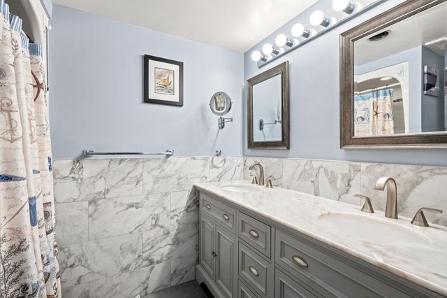 155 George Washington Blvd 401, Hull, MA 02045