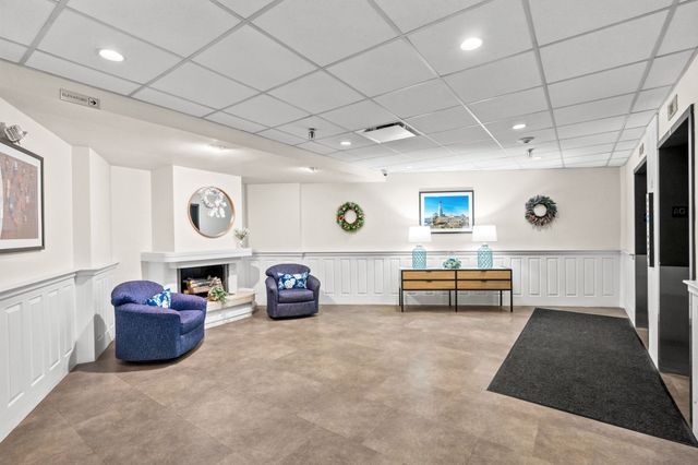 155 George Washington Blvd 401, Hull, MA 02045