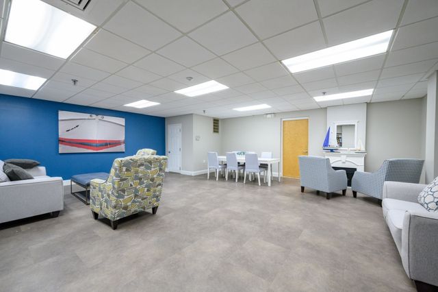 155 George Washington Blvd 401, Hull, MA 02045