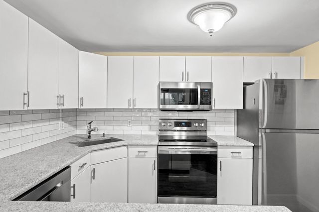 155 George Washington Blvd 401, Hull, MA 02045