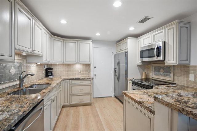3505 S Ocean Dr 708, Hollywood, FL 33019