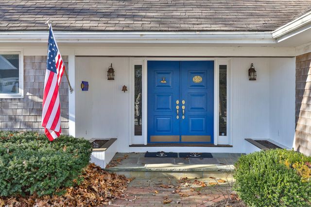 27 Saquatucket Bluffs Road, Harwich Port, MA 02646