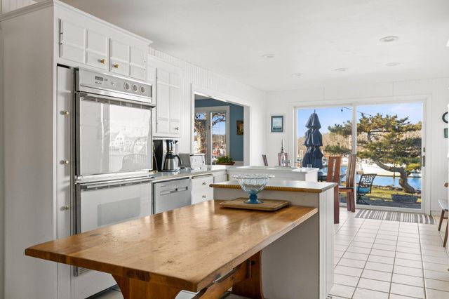 27 Saquatucket Bluffs Road, Harwich Port, MA 02646