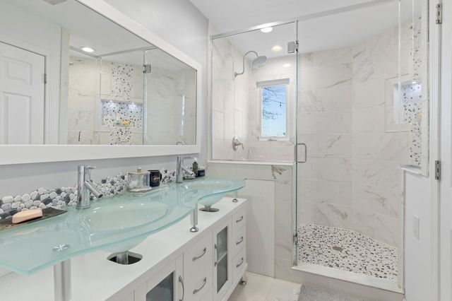 27 Saquatucket Bluffs Road, Harwich Port, MA 02646