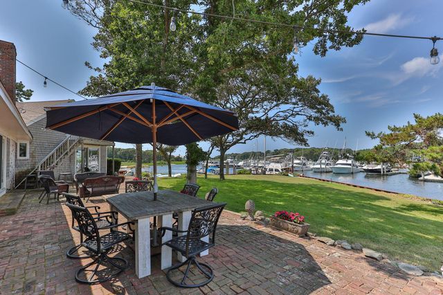 27 Saquatucket Bluffs Road, Harwich Port, MA 02646