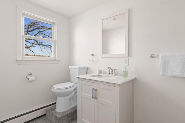 27 Saquatucket Bluffs Road, Harwich Port, MA 02646