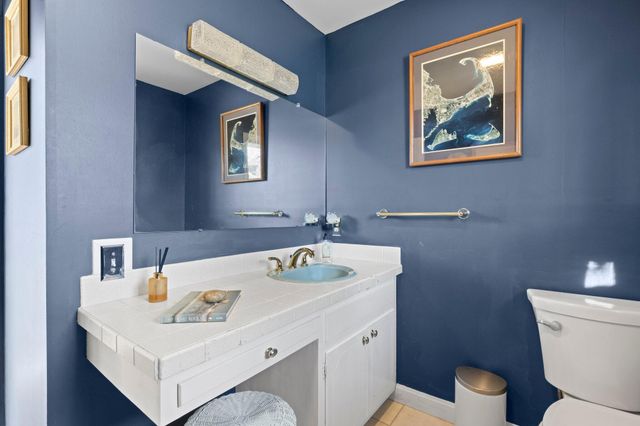 27 Saquatucket Bluffs Road, Harwich Port, MA 02646