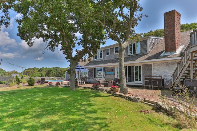 27 Saquatucket Bluffs Road, Harwich Port, MA 02646