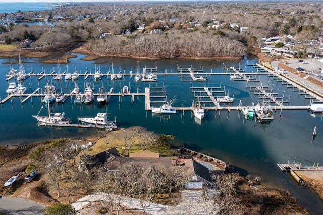 27 Saquatucket Bluffs Road, Harwich Port, MA 02646