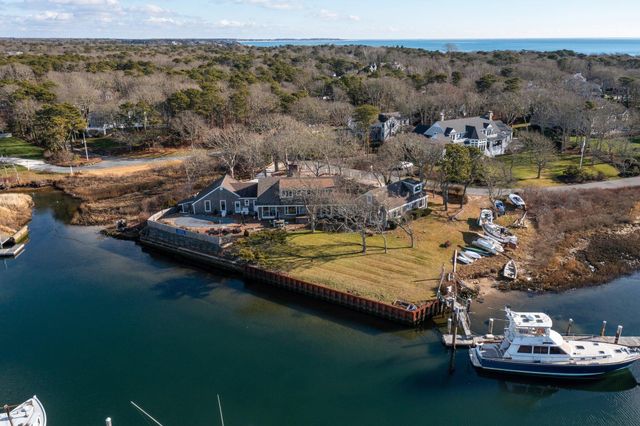 27 Saquatucket Bluffs Road, Harwich Port, MA 02646