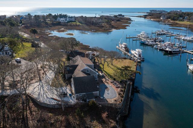 27 Saquatucket Bluffs Road, Harwich Port, MA 02646