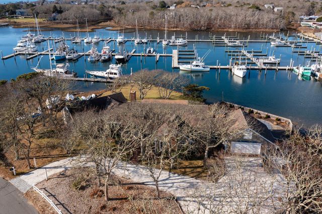 27 Saquatucket Bluffs Road, Harwich Port, MA 02646