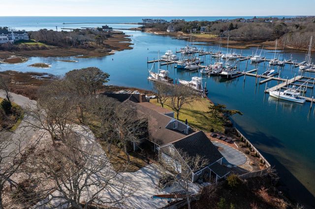27 Saquatucket Bluffs Road, Harwich Port, MA 02646