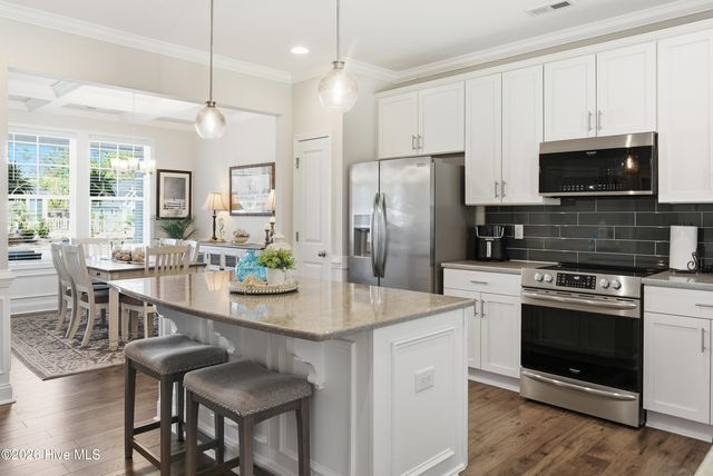 1121 Spincast Road, Southport, NC 28461
