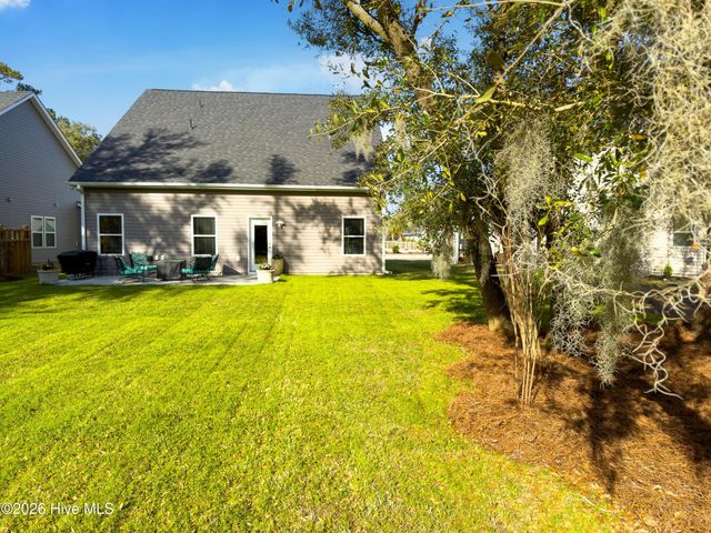 1121 Spincast Road, Southport, NC 28461