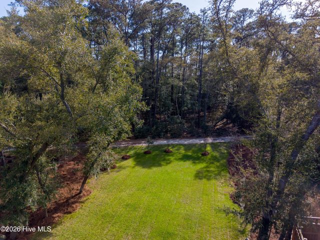 1121 Spincast Road, Southport, NC 28461