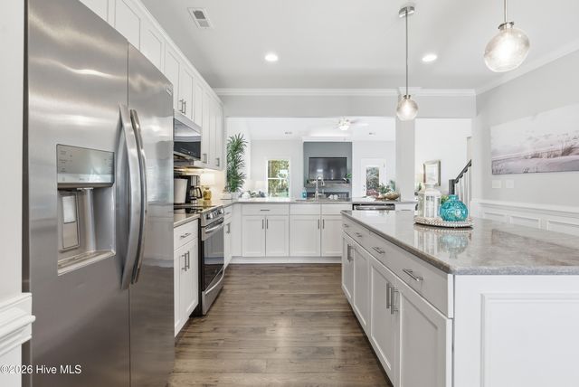 1121 Spincast Road, Southport, NC 28461