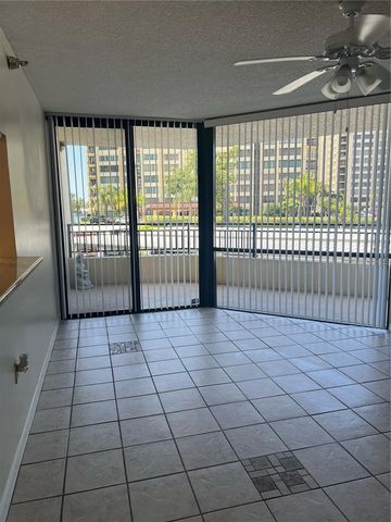 690 ISLAND WAY 208, Clearwater, FL 33767