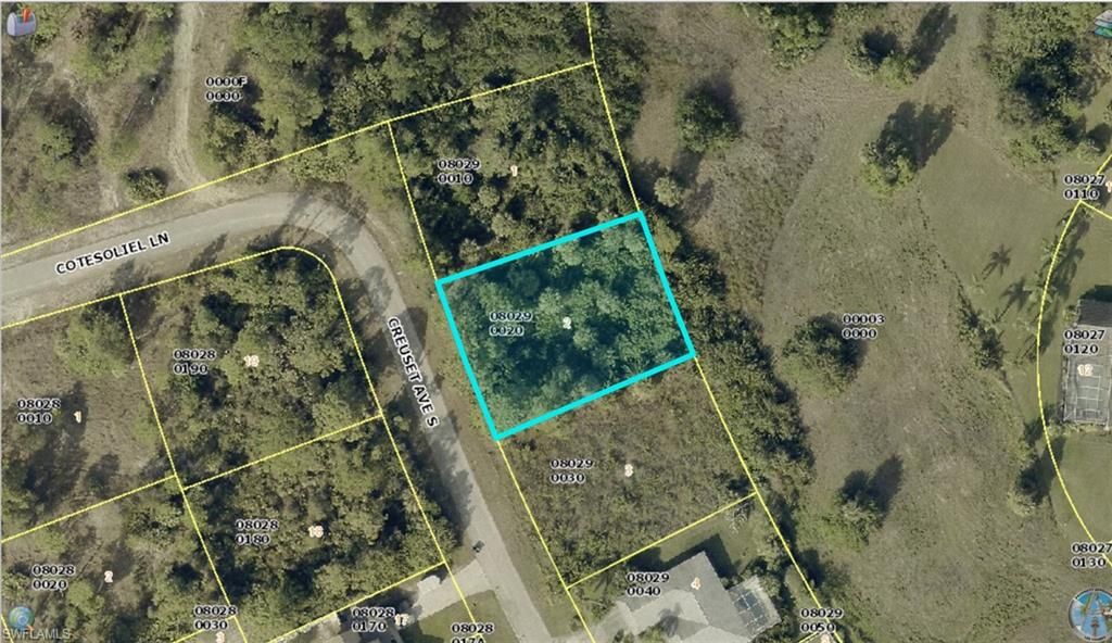 621/623 Creuset AVE S, Lehigh Acres, FL 33974