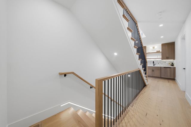 421 East 6th Street TH4, Boston, MA 02127