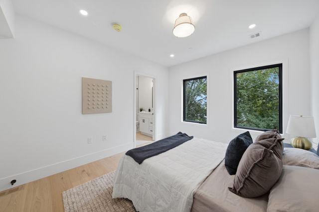 421 East 6th Street TH4, Boston, MA 02127
